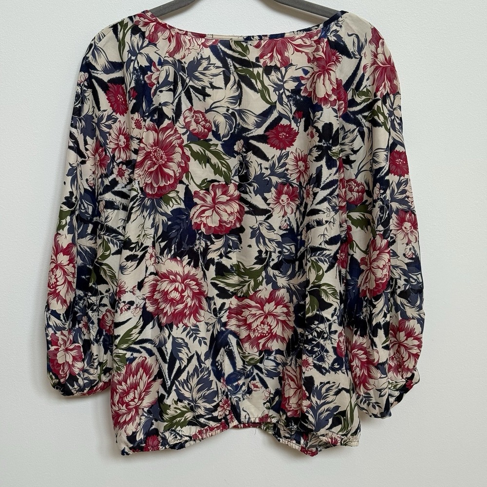 Ann Taylor Loft Factory V-Neck Faux Silk Floral 3/4 Sleeve Top Medium Petite - Picture 5 of 8